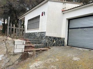 House  Calle arenys. Casa en venta en dosrius