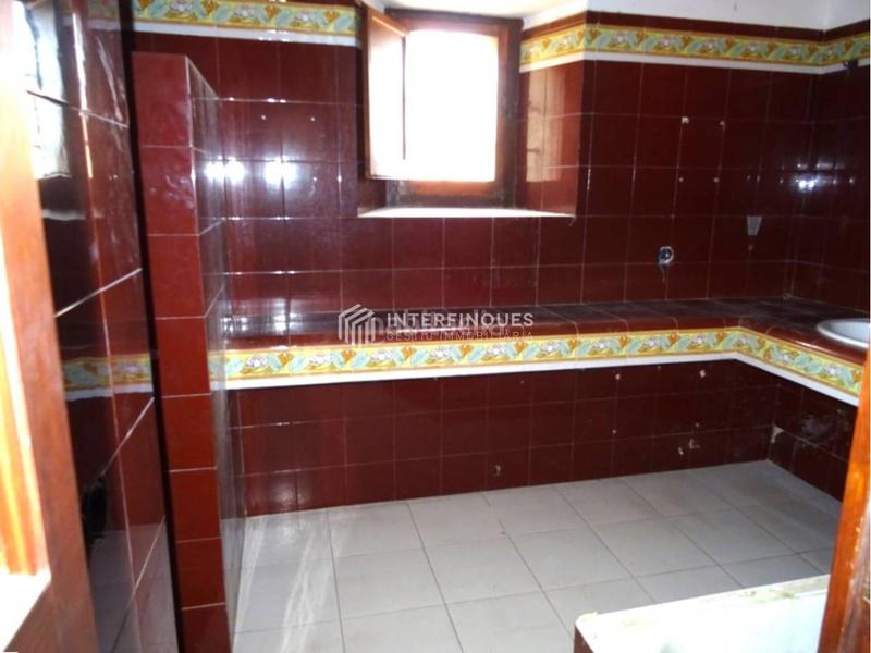 Foto 260312bc-0e8c-41b1-9d15-756748c7ab02. Casa con parcheggio in Cabrils