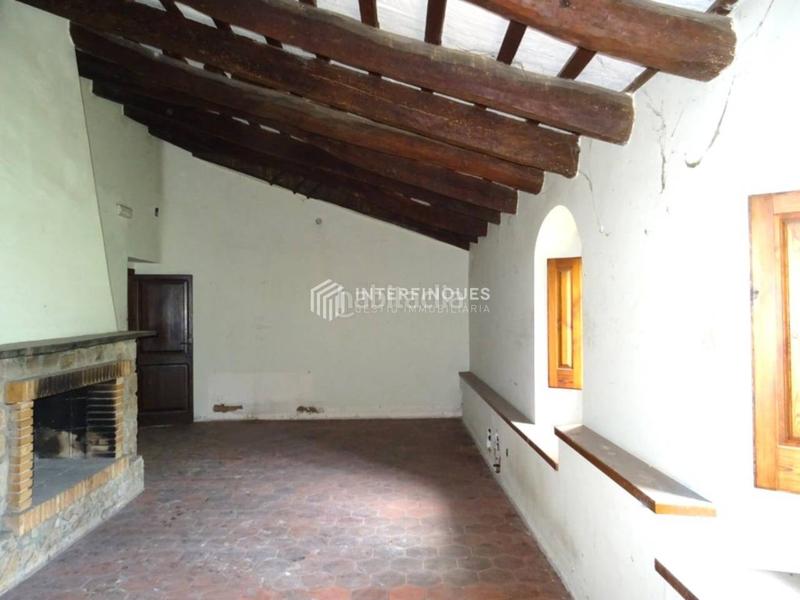 Foto 3a3b14a0-7773-4a72-bbad-d44ef5c3c04a. Casa con parcheggio in Cabrils