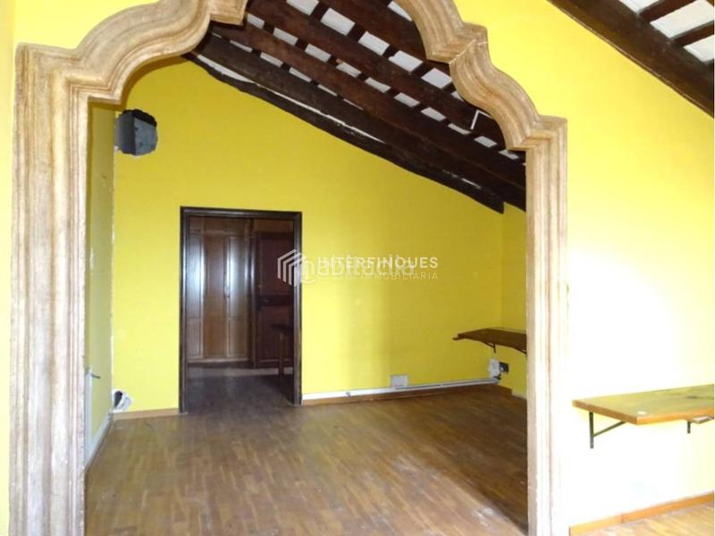 Foto 65a4badc-5ee6-412d-8097-9bb10fa107f3. Casa con parcheggio in Cabrils