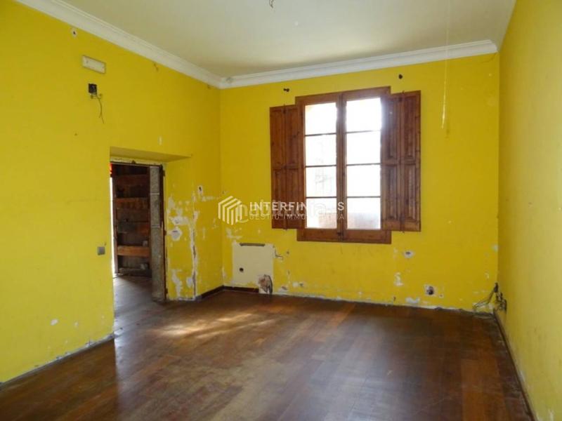 Foto 8eef2c11-bf85-472b-b4f7-88df45175036. Casa con parcheggio in Cabrils