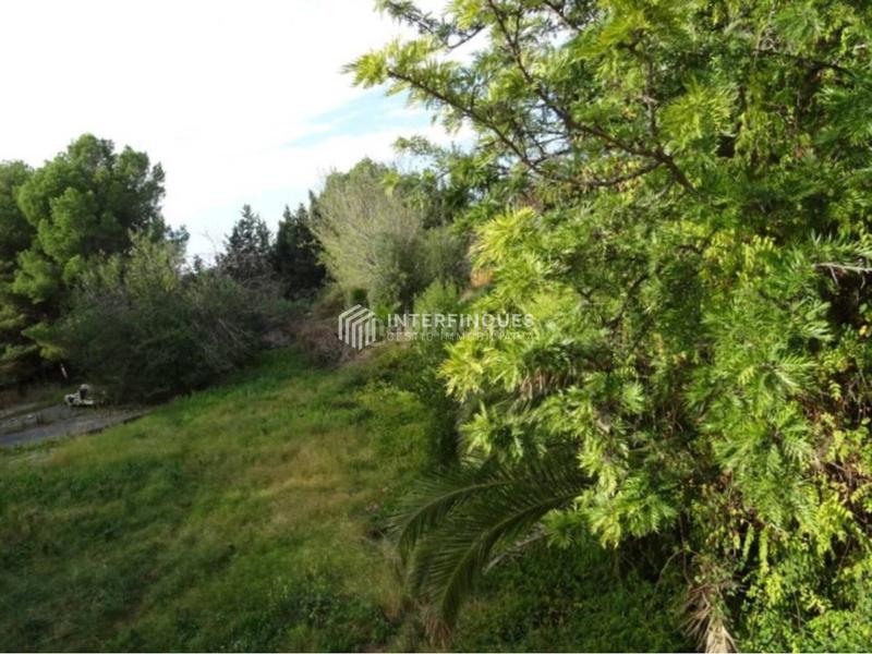 Foto aa849816-726e-4bca-8323-74e8a1e13d55. Casa con parcheggio in Cabrils