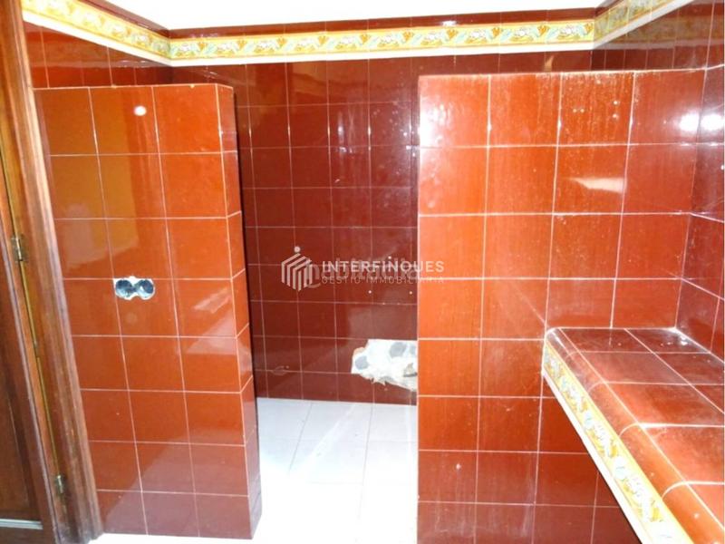 Foto ae230dfe-de8a-4f2a-90ca-2c424de7e9bc. Casa con parcheggio in Cabrils