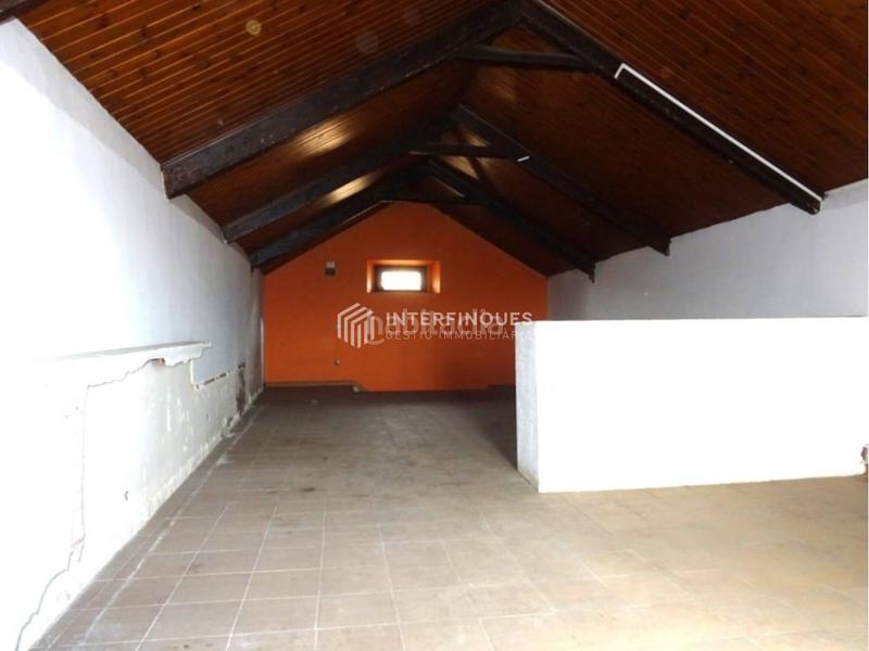 Foto b1b0ea38-b0a6-463e-ad73-397a71bab967. Casa con parcheggio in Cabrils