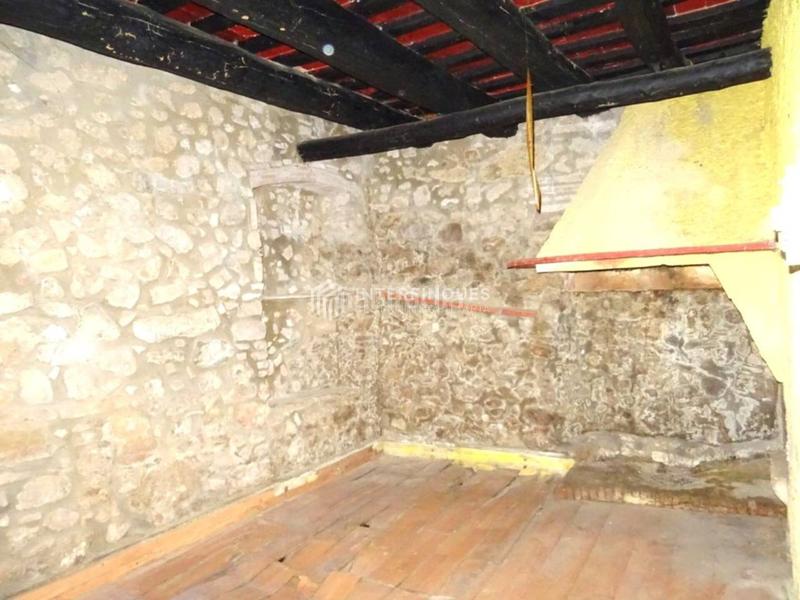 Foto c2d98bbc-5321-4d91-abfb-7bd175ca07af. Casa con parcheggio in Cabrils