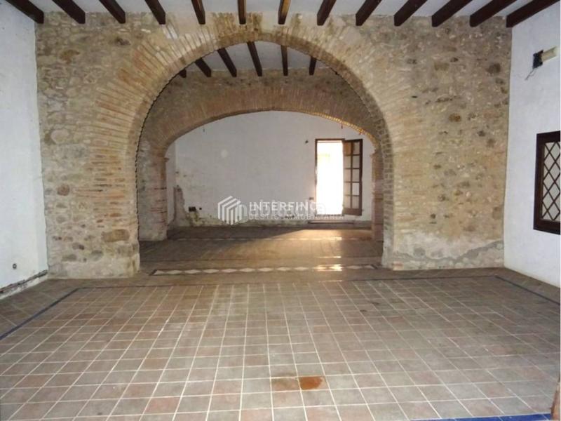 Foto fcd483d5-ef59-4daf-aeef-139c0fbd169f. Casa con parcheggio in Cabrils