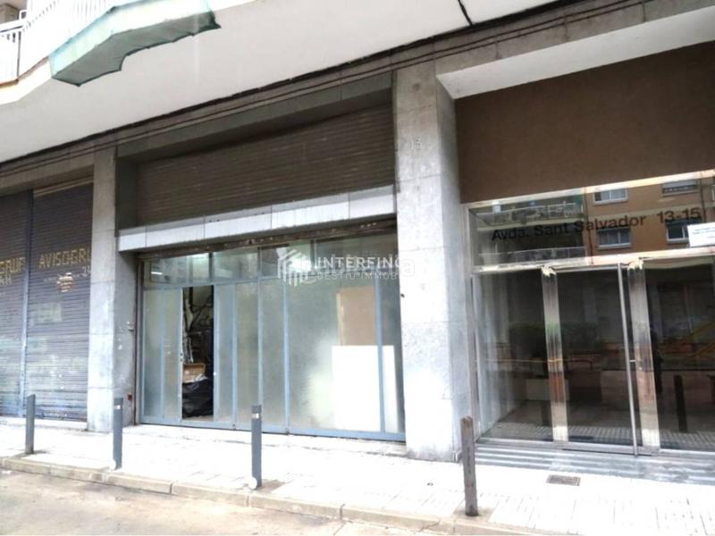 Foto 29056859-0496-4206-be5d-5cadd0f31f24. Local commercial dans Llefià Badalona