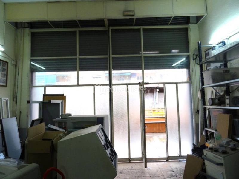 Foto 392228a7-ec32-4177-902c-69c3e0ab3a44. Local commercial dans Llefià Badalona