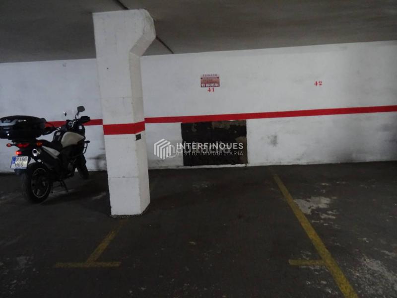 Foto 6ae15b79-4db4-4e6b-812f-39aebffa114c. Location parking voiture dans Centre Badalona