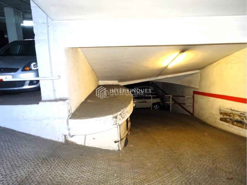 Foto 9c1b18a9-69fa-47bb-b0af-ef9e748668d8. Autoparkplatz in Centre Badalona