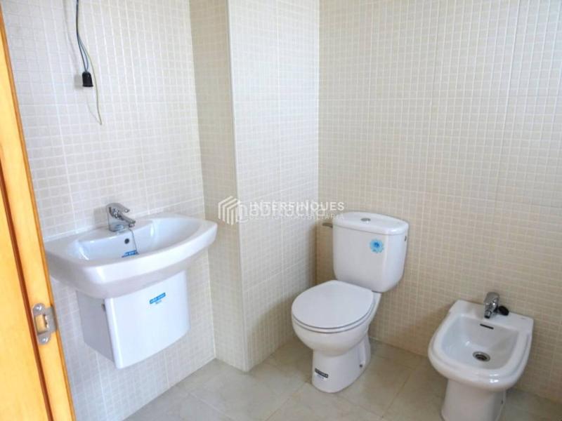 Foto 172b8352-21cb-407b-a0a0-91a6a87900d4. Penthouse with heating parking in Centre Badalona