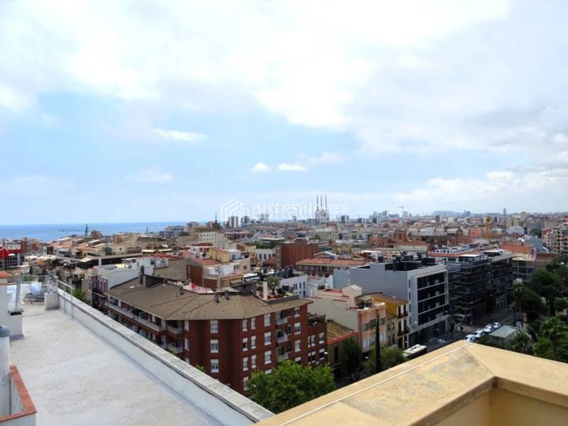 Foto 5ecf9848-615c-4bbd-bb36-9816332bda86. Penthouse with heating parking in Centre Badalona