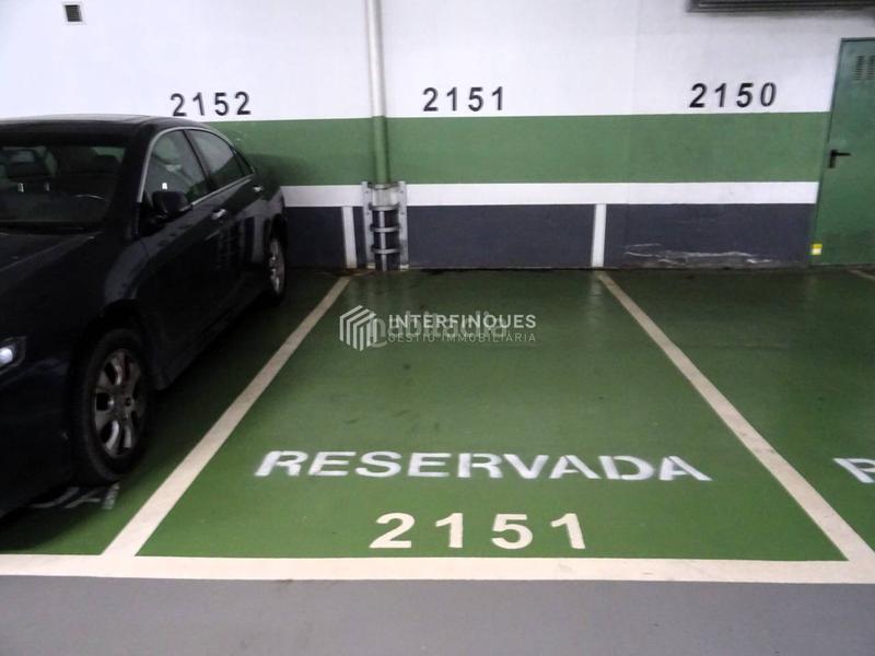 Foto 88f19640-157c-4b02-8485-ac169af2da42. Penthouse with heating parking in Centre Badalona