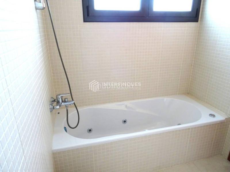 Foto cd2d1fdd-abc9-4915-b3f7-314224927db9. Penthouse with heating parking in Centre Badalona