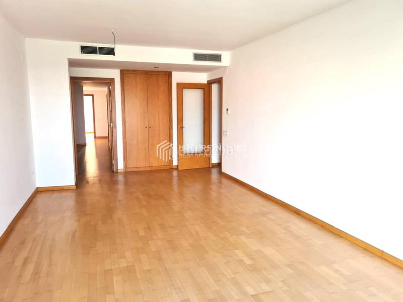 Foto 09b51dee-5484-477e-b8a8-0cd298cc65d0. Flat with heating parking in Centre Badalona