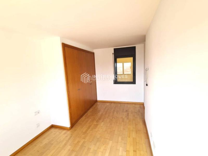 Foto 0c691928-175b-4dd8-8444-94c98e942967. Flat with heating parking in Centre Badalona
