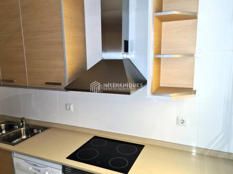 Foto 1977890f-f283-4af9-8c5a-1700ff3d3d14. Flat with heating parking in Centre Badalona