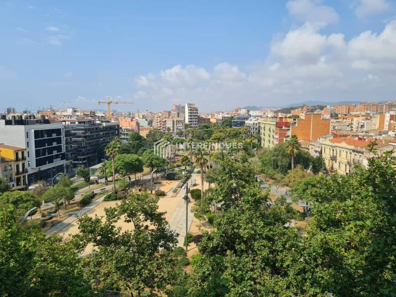 Foto 32d29a33-bb8e-4276-b982-717662eb3667. Flat with heating parking in Centre Badalona