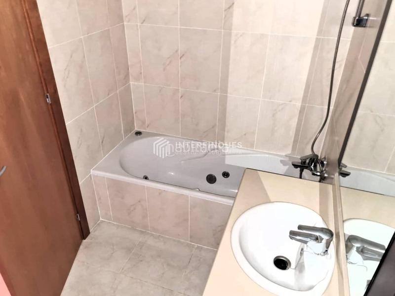 Foto a3c6cb8c-39a8-4b4d-b0a0-a3ee1e55df38. Flat with heating parking in Centre Badalona