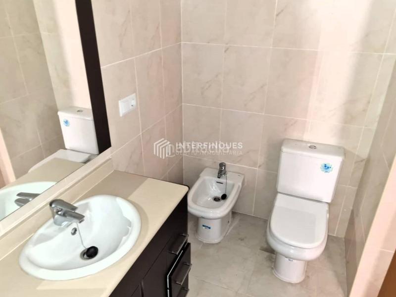 Foto aeadee5a-e05b-4821-92a2-6fc694ce4f09. Flat with heating parking in Centre Badalona