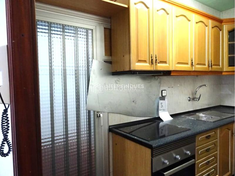 Foto 516091fb-0d86-4273-a2aa-2788ba593516. Etagenwohnung in Sant Crist Badalona