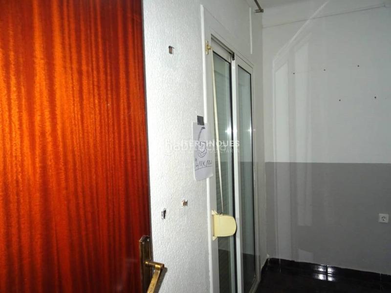 Foto 6aa00cd3-a529-444b-b9b5-ed0be4c228d3. Etagenwohnung in Sant Crist Badalona