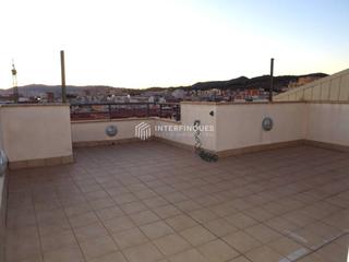 Dachwohnung  Doctor robert. Ático con ascensor