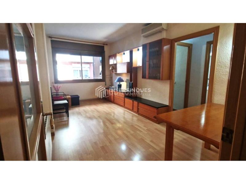 Foto a3772814-5a16-43ea-b105-4f0de5d419e6. Flat with heating in Baix Guinardó Barcelona