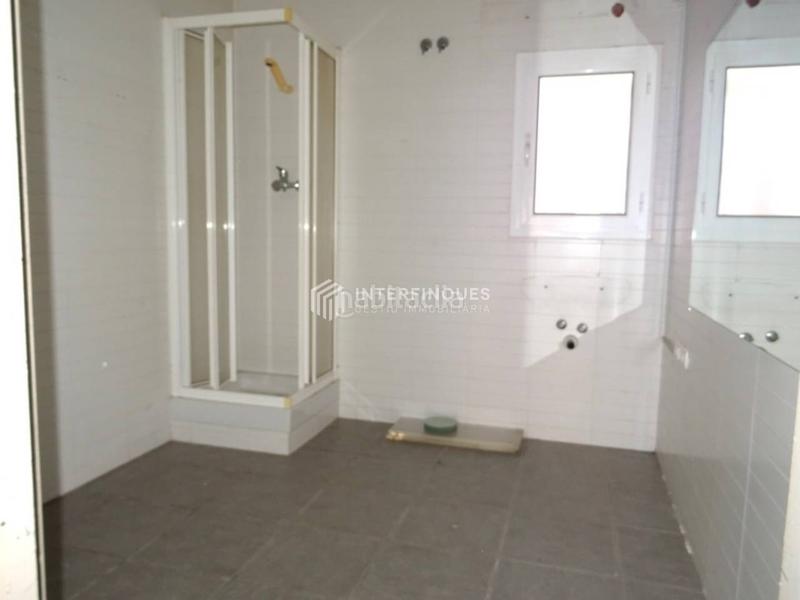 Foto 3e476ae4-92a3-4911-b00a-1fb5a051a708. Casa a Centre Badalona