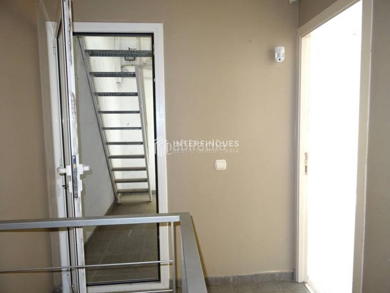 Foto 5f69d55f-3694-41b5-8881-643581c2d4c3. Casa a Centre Badalona