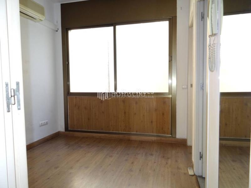 Foto 6bae75d5-349a-40c9-9ba4-50fcbf962548. Casa a Centre Badalona