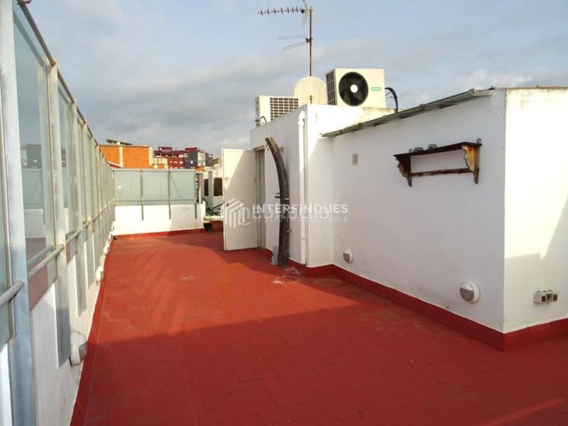 Foto 7f0a182b-15c9-4bae-9d5c-be60645ff5e0. Casa a Centre Badalona