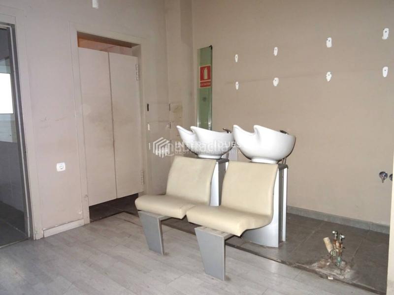 Foto c0593e6c-33c7-4b6d-a979-181ce3c3f1e9. Casa a Centre Badalona