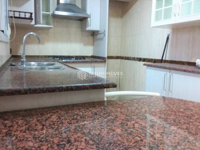 Foto 6faa5461-bcd3-47e5-98ec-74406f1f60a5. Flat with heating in Centre Badalona