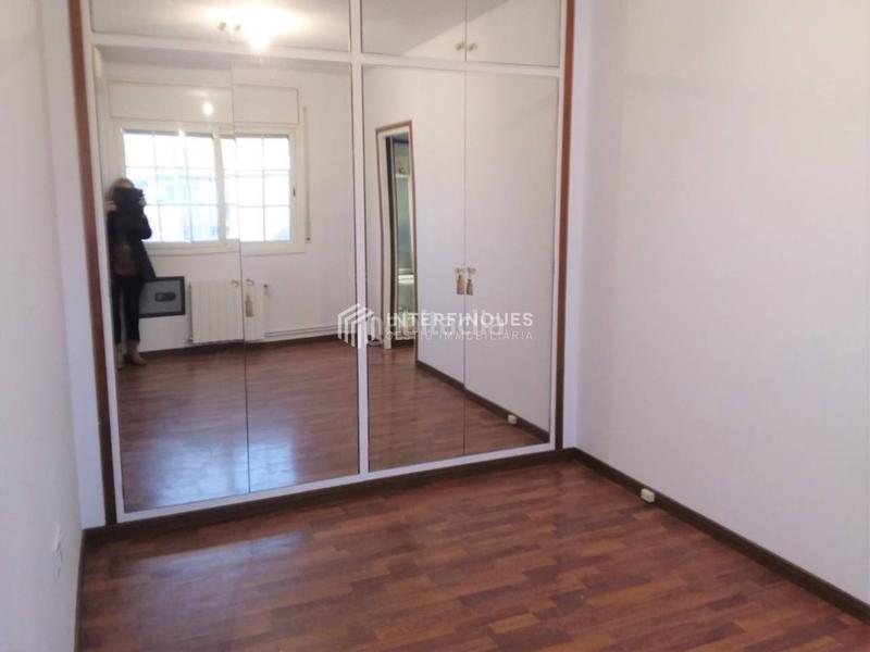 Foto 7437a16a-cb93-47ba-9470-69df3cdace61. Flat with heating in Centre Badalona