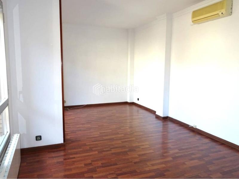 Foto 77cdcde5-baf7-457c-9de9-6dbcfe139053. Flat with heating in Centre Badalona