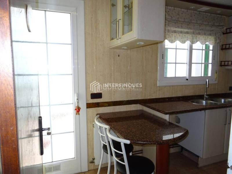 Foto 82317b0e-079b-4980-977b-405ae2177b5d. Flat with heating in Centre Badalona