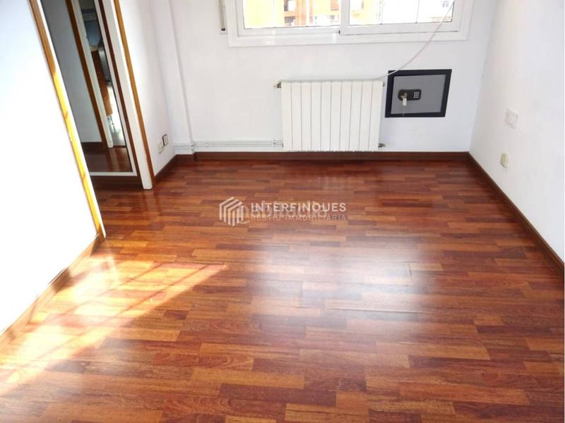 Foto c4ac07c1-9580-40e0-a8ba-662b789117d9. Flat with heating in Centre Badalona