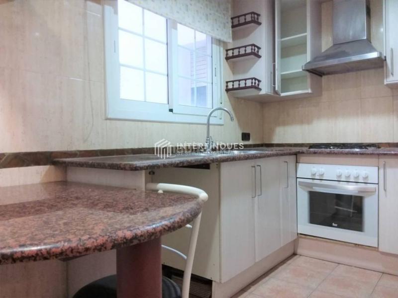 Foto cd460fb4-c7d1-455e-8263-93106835f035. Flat with heating in Centre Badalona