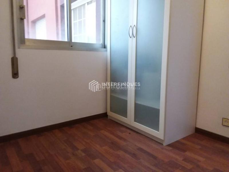 Foto e4dc2d64-1a2d-4e99-8c80-703fa0e959c8. Flat with heating in Centre Badalona