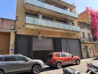 Local Comercial  Calle enric granados. Local. el remeisant roc