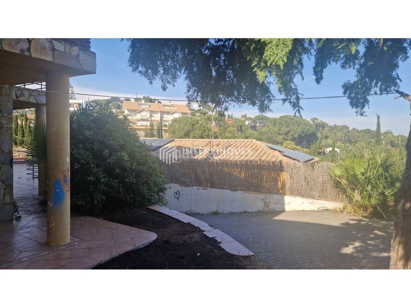 Foto 3d431e25-7cfb-48a5-9752-0994777dd2cd. Casa amb calefacció aparcament piscina a Premià de Dalt