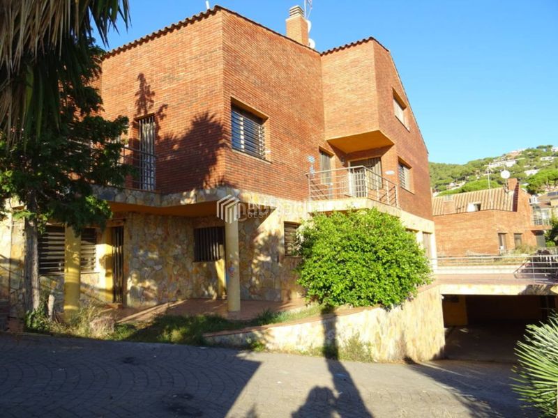 Foto 83362b13-6ff0-43aa-af91-5f720238c01a. Casa  en venta en Premià de Dalt