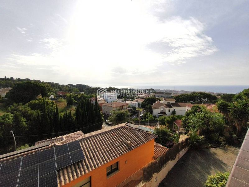 Foto c4bf9376-32fb-46f4-9d24-0e71a3e0409d. Casa  en venta en Premià de Dalt