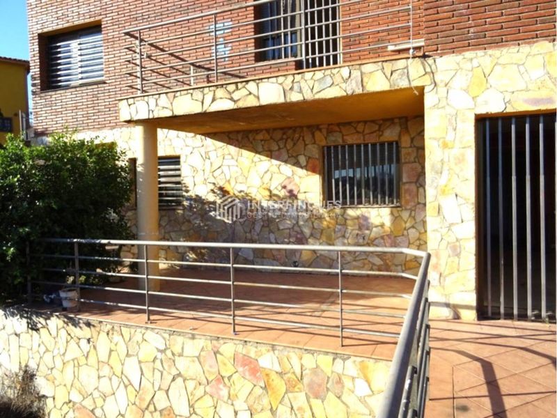 Foto f8f10815-a69b-44a4-abc9-d9395cd61894. Casa  en venta en Premià de Dalt