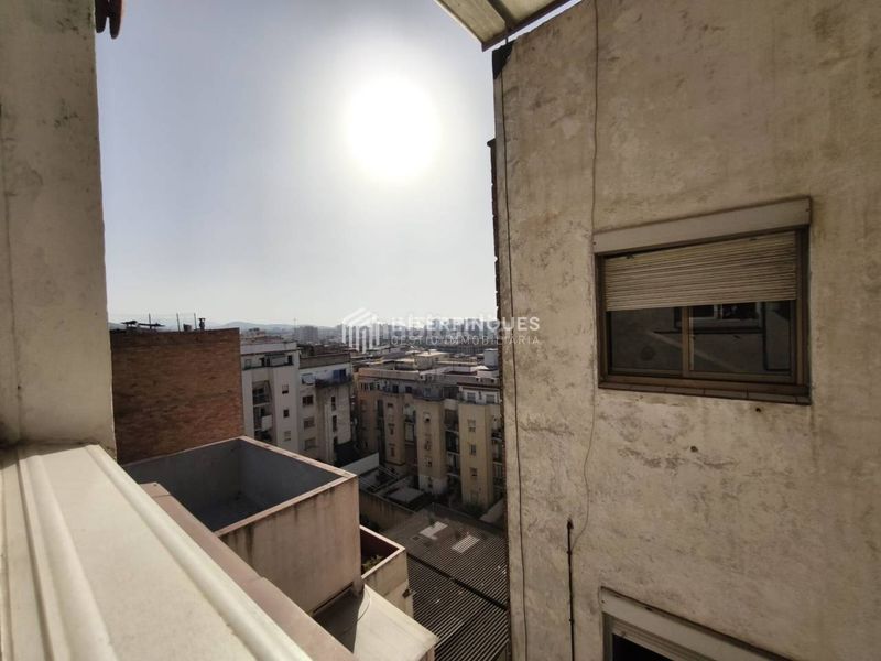 Foto bb86d9aa-3188-457a-a885-da07fee15db8. Dachwohnung in Llatí Santa Coloma de Gramenet
