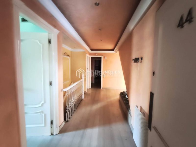 Foto 193b99ff-8341-4ce6-b47c-46d7584ab7ff. Casa amb calefacció aparcament piscina a Bufalà Badalona