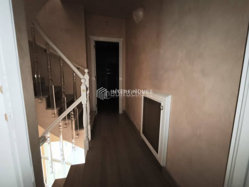 Foto a9f925f2-f3ea-467b-8289-209668660a31. Casa amb calefacció aparcament piscina a Bufalà Badalona