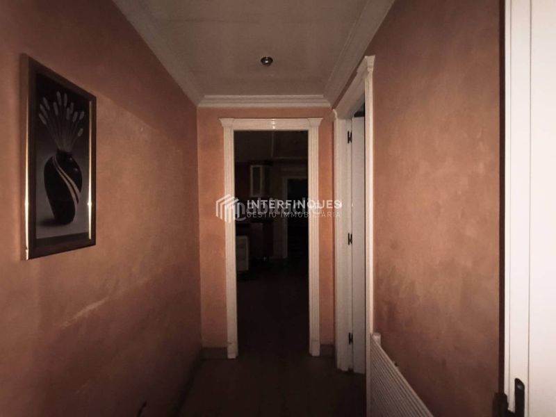 Foto b64d9b83-f29a-4de4-9d96-ad3cc356b246. Casa amb calefacció aparcament piscina a Bufalà Badalona
