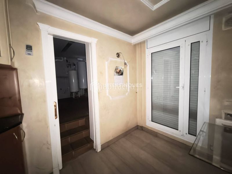 Foto e7c64c83-6a01-41eb-9d0e-e5289ab0c982. Casa amb calefacció aparcament piscina a Bufalà Badalona